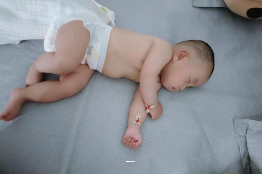 任丘四个月宝宝12斤